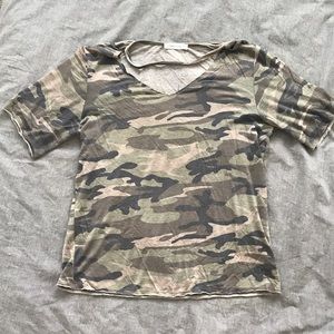 Camo choker tee